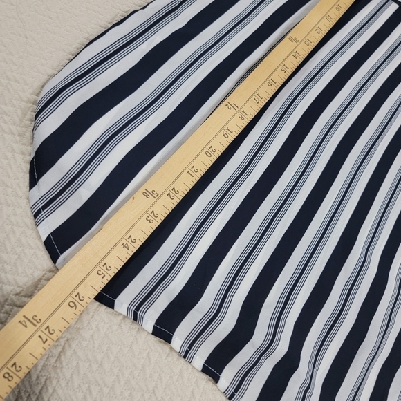 LOFT Striped Black and White Women's Top Flutter Sleeves Size Small - Picture 7 of 15